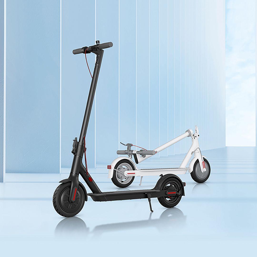 Xiaomi Electric Scooter 3Lite with 3 adjustable settings with an improved screen for better visibility