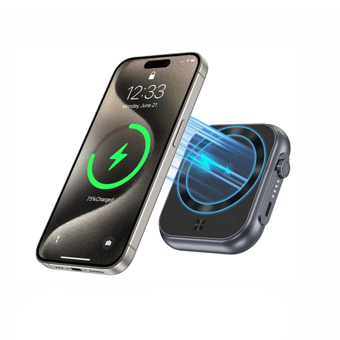 V.I.P Pro Series 3-in-1 Magnetic Charger with Type-C Port 